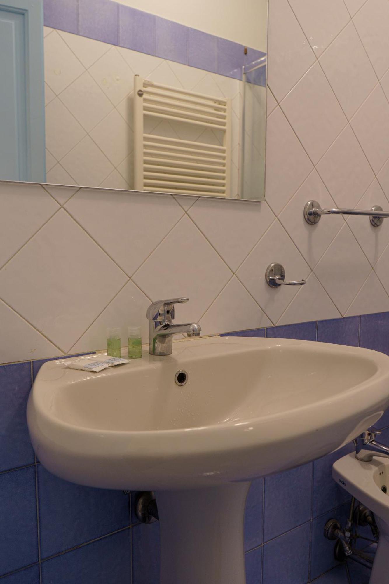 Central 1 Bedroom Apartment In The City Center Florencia Exterior foto